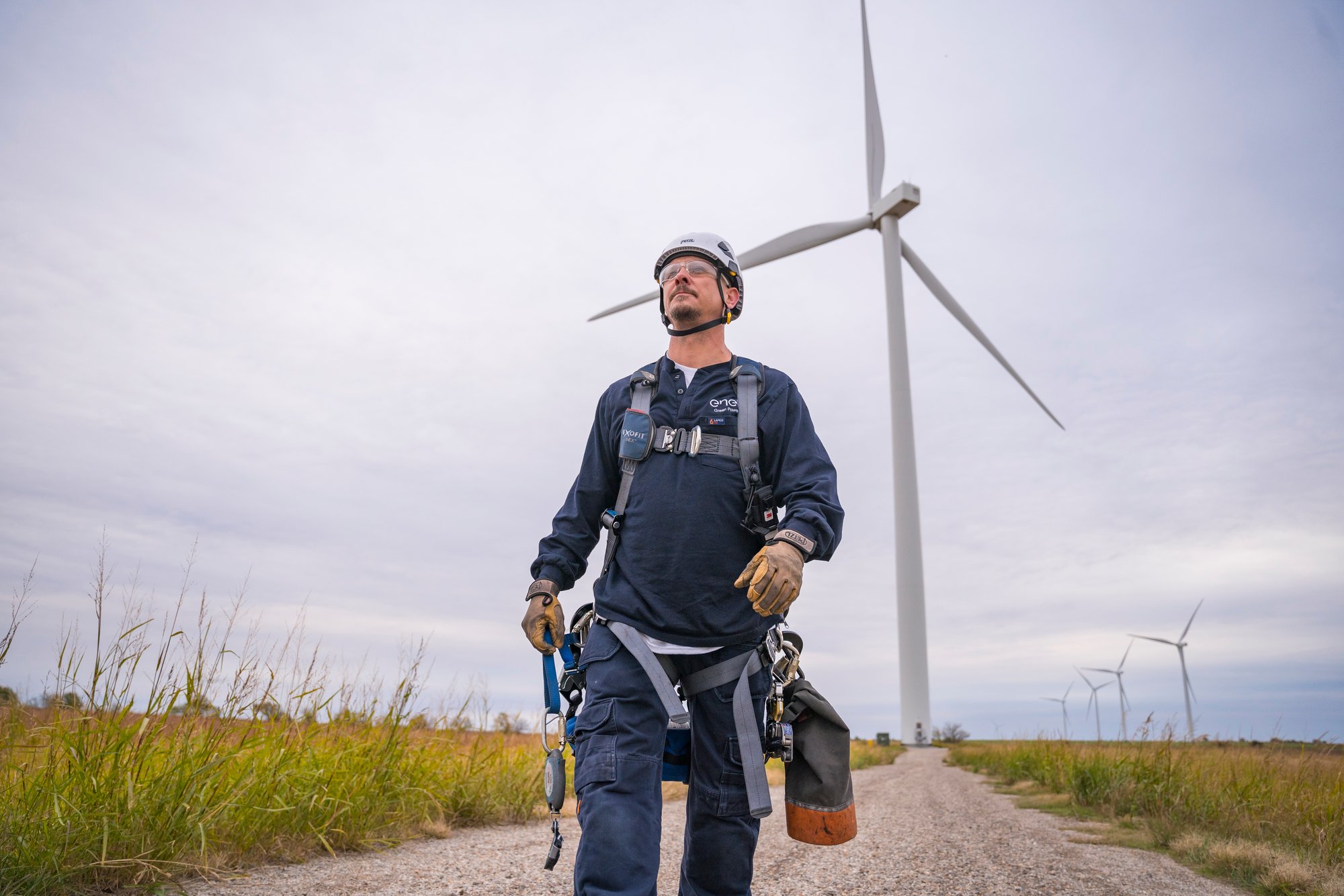 ENEL Budweiser Wind Farm at Thunder Ranch, USA wind technician increasing national security